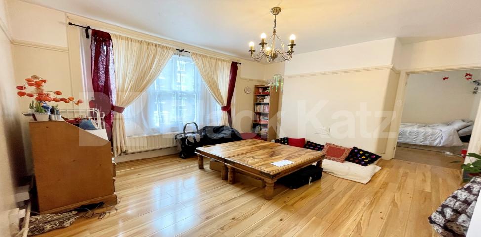 			UNDER OFFER , 2 Bedroom, 1 bath, 1 reception Apartment			 Waleran Flats Old Kent Road, Borough/London Bridge